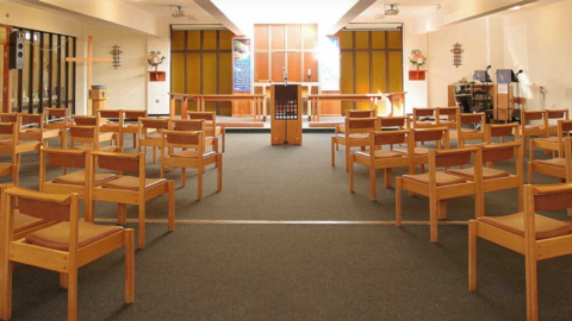 St.Lawrence Church interior